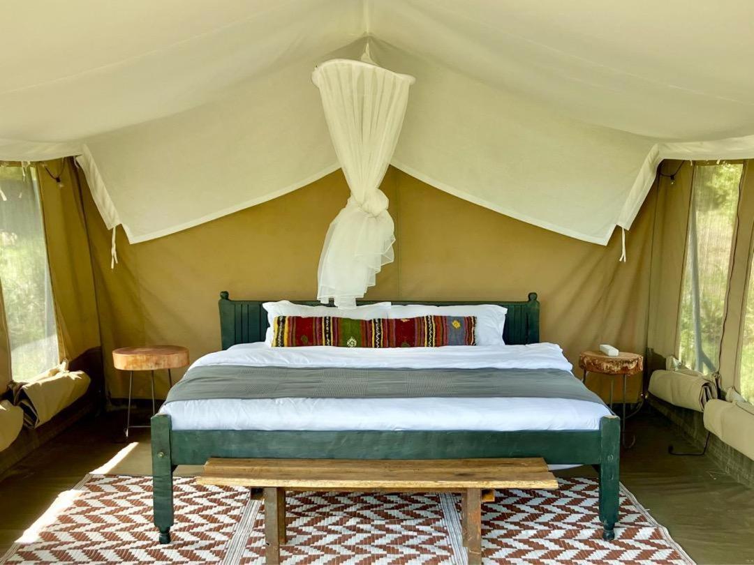 Готель Kambu Mara Camp Sekenani Номер фото